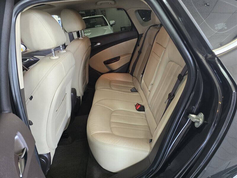 2012 Buick Verano Leather Group