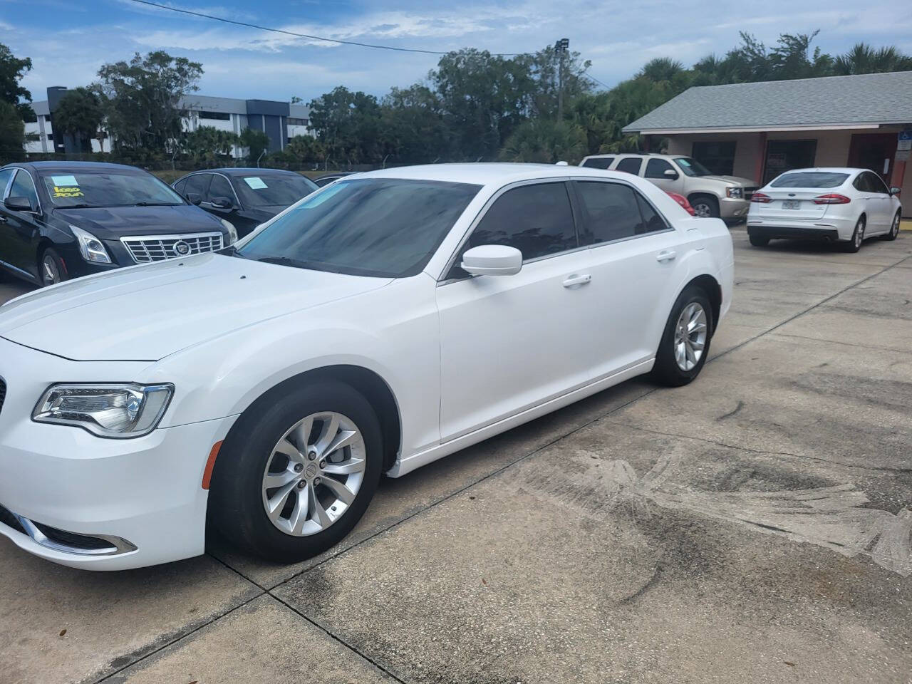 2016 Chrysler 300 for sale at FAMILY AUTO BROKERS in Longwood, FL