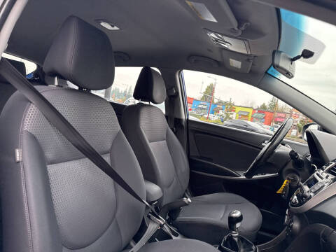 2015 Hyundai Accent Sport