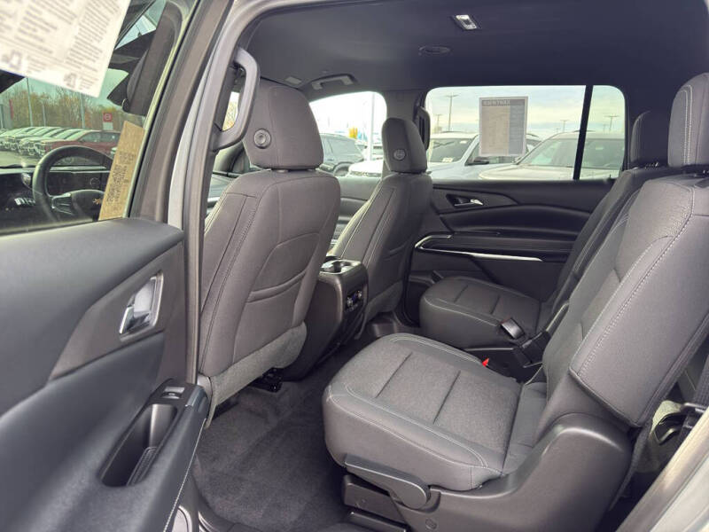 2025 Chevrolet Traverse LT