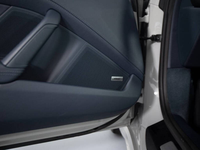 2025 Porsche 911 Carrera