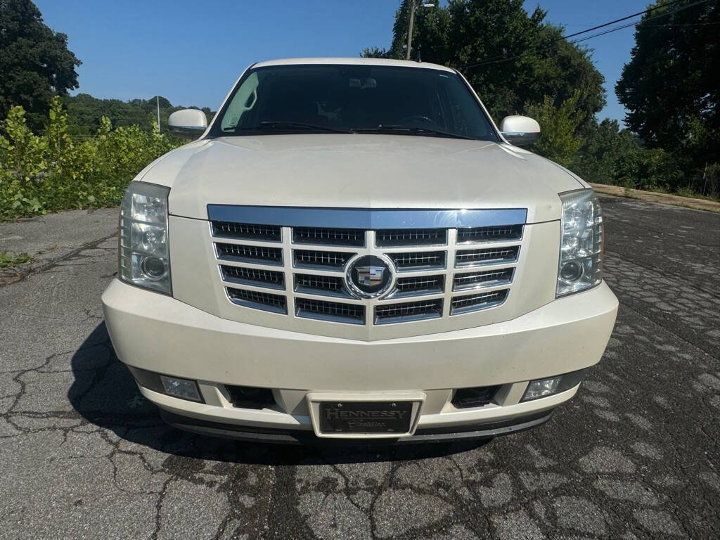 2007 Cadillac Escalade for sale at Car ConneXion Inc in Knoxville, TN