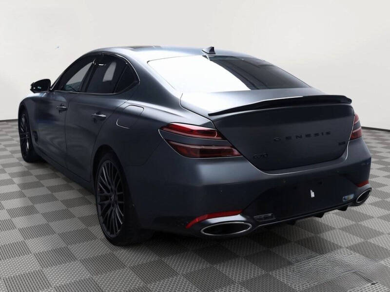 2022 Genesis G70