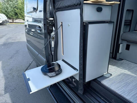 2025 Mercedes-Benz Sprinter