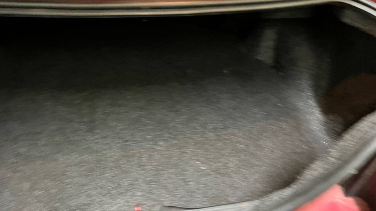 2004 Ford Mustang 33