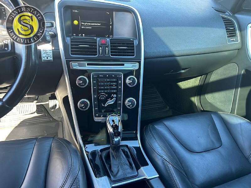 2015 Volvo XC60 T5 Drive-E Platinum