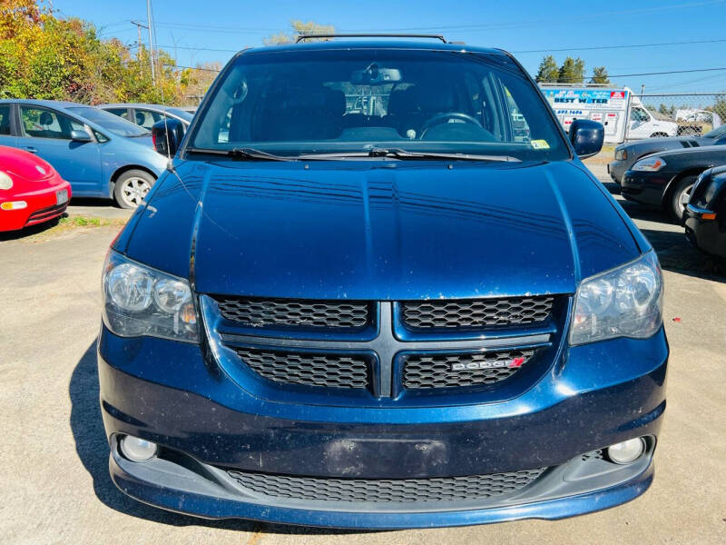 2017 Dodge Grand Caravan GT photo 8