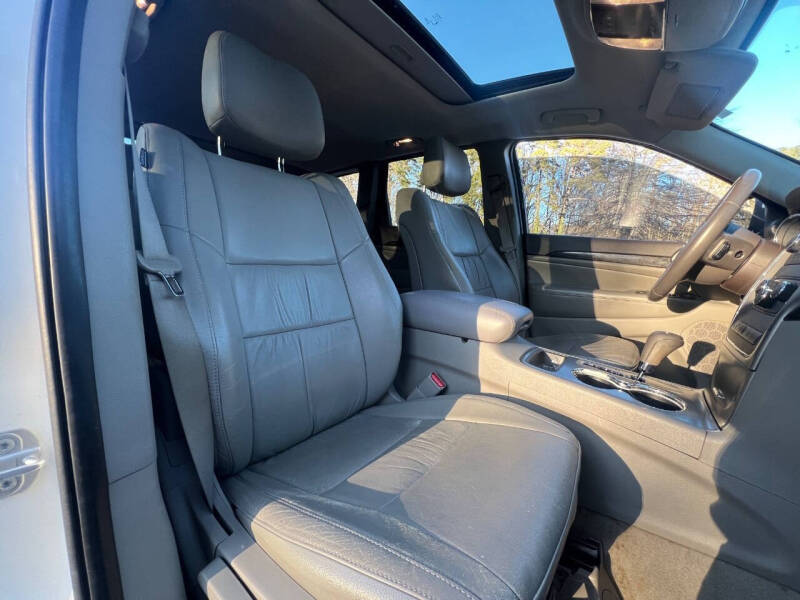 2012 Jeep Grand Cherokee Laredo