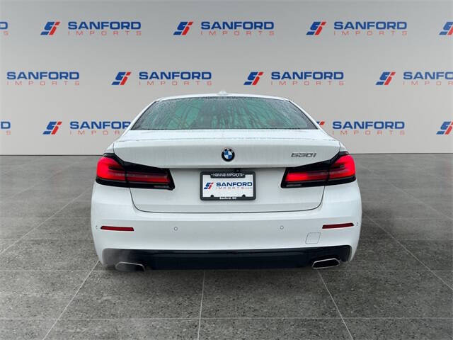 2022 BMW 5 Series 530i