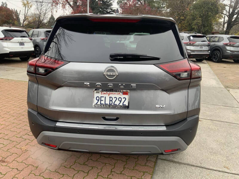 2023 Nissan Rogue SV
