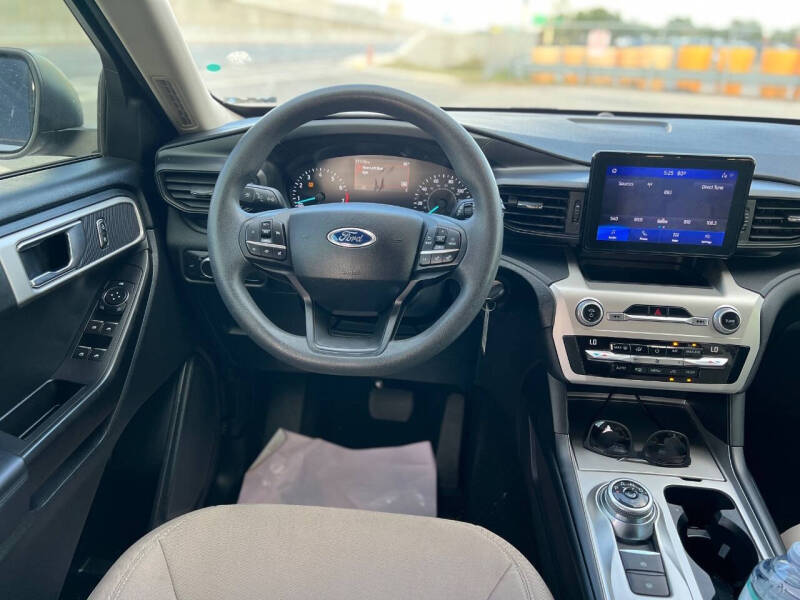 2021 Ford Explorer
