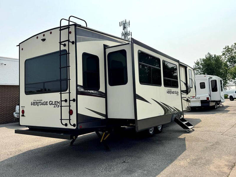 2019 Forest River Heritage Glen