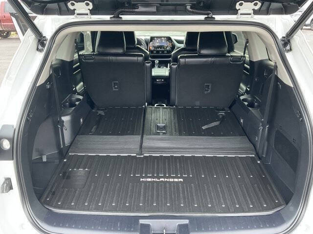 2022 Toyota Highlander Hybrid XLE