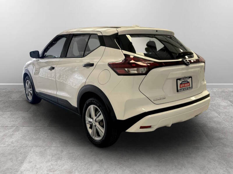 2022 Nissan Kicks S