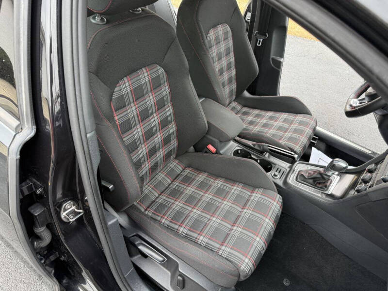 2017 Volkswagen Golf GTI