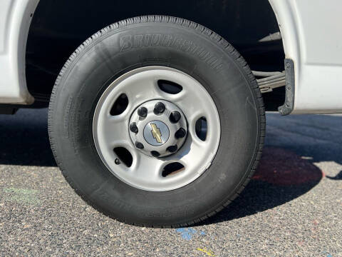 2021 Chevrolet Express 2500