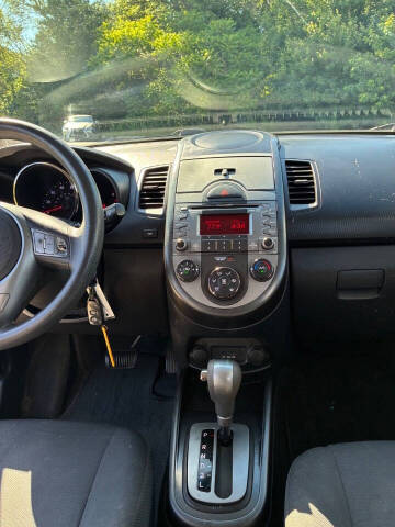 2010 Kia Soul +