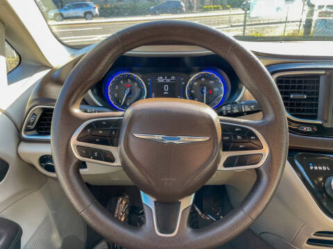 2020 Chrysler Voyager LXi