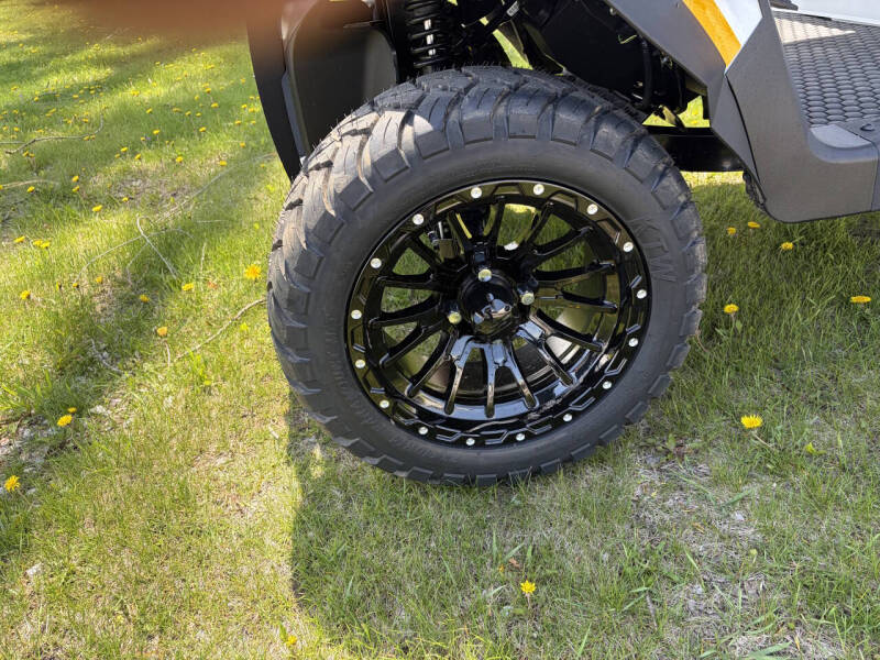 2026 E-Z-GO RXV 4