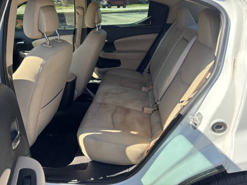 2012 Dodge Avenger SE V6