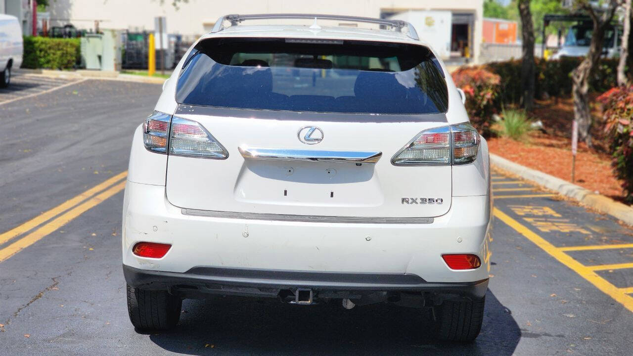 2011 Lexus RX 350  - $10,900