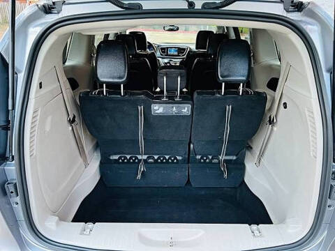 2020 Chrysler Pacifica Touring L 35th Anniversary