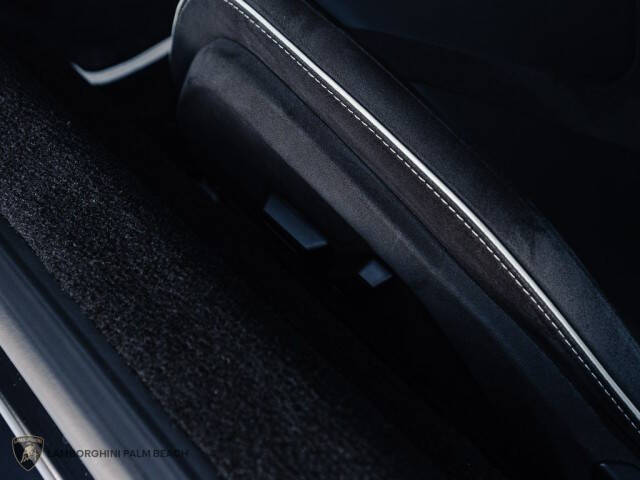 2024 Lamborghini Revuelto