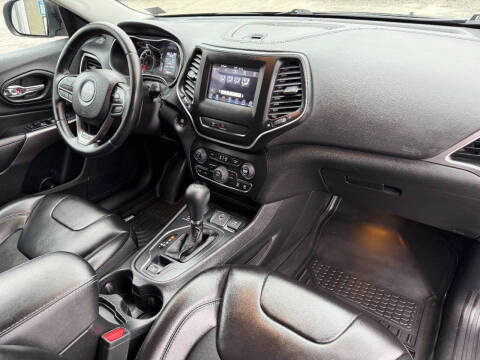 2019 Jeep Cherokee Latitude Plus