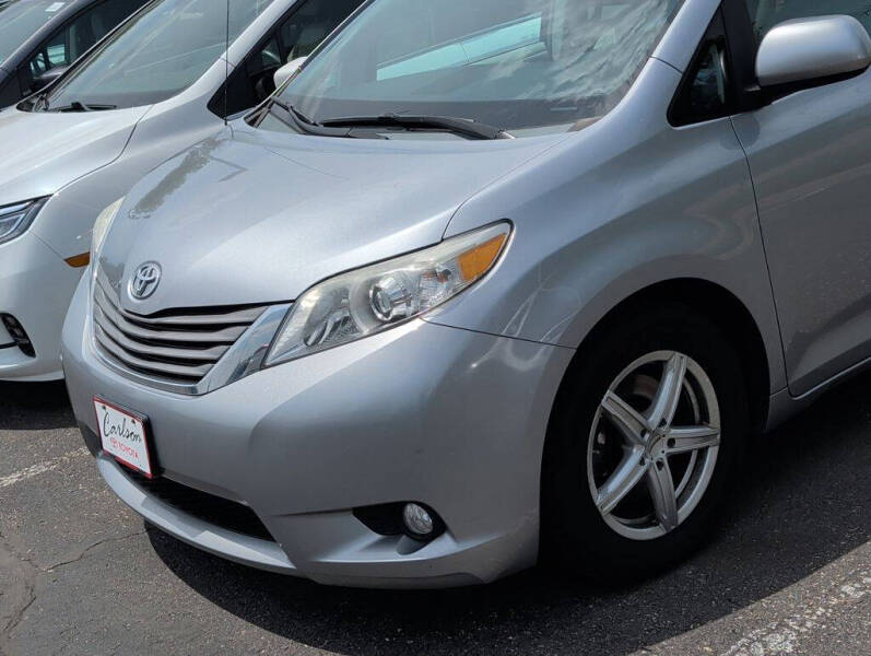2012 Toyota Sienna