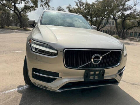 2016 Volvo XC90 T6 Momentum
