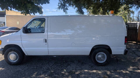 2004 Ford E-Series