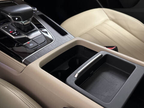 2022 Audi Q5 quattro Premium Plus 40 TFSI