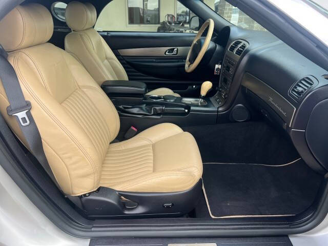 2004 Ford Thunderbird Deluxe