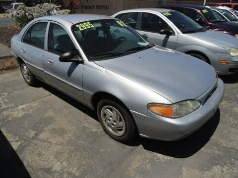 2002 Ford Escort