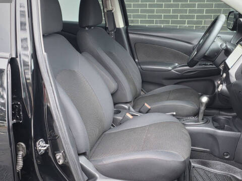 2013 Nissan Versa 1.6 SV