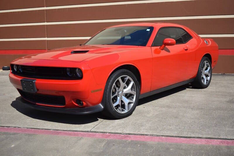 2016 Dodge Challenger SXT Plus