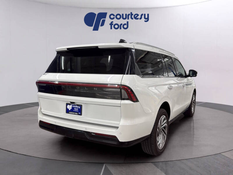 2025 Lincoln Navigator Reserve