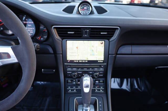 2015 Porsche 911 Carrera GTS