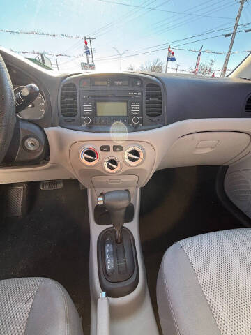 2010 Hyundai Accent GLS