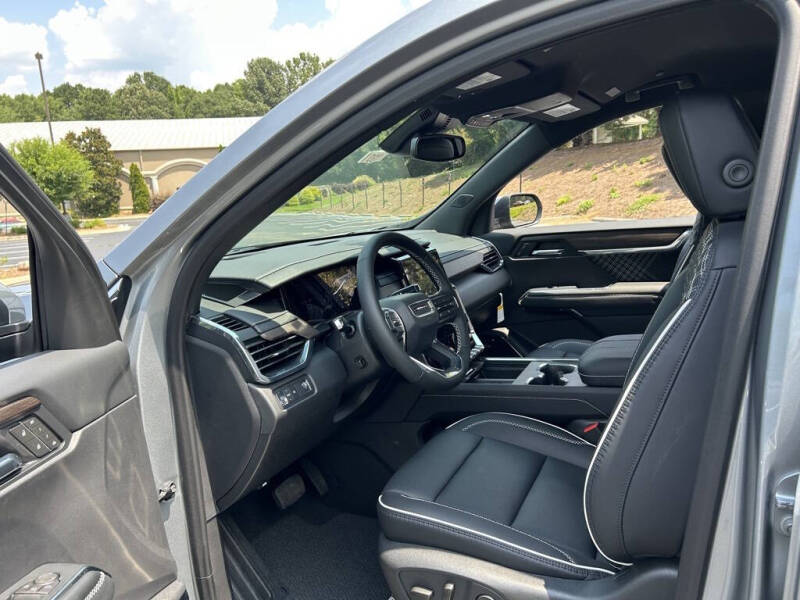 2025 GMC Acadia Denali