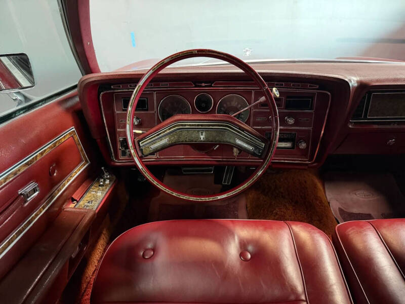 1976 Ford Thunderbird