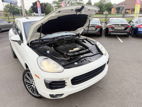 2017 Porsche Cayenne Platinum Edition