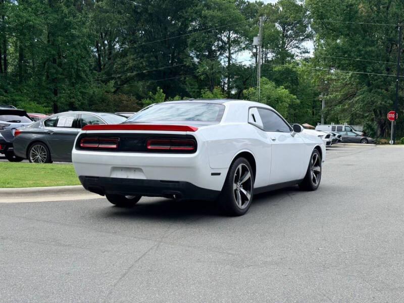 2017 Dodge Challenger SXT