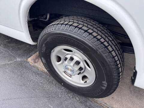 2022 Chevrolet Express LS 3500