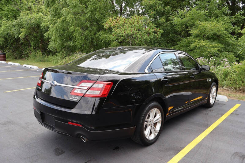 2016 Ford Taurus SEL