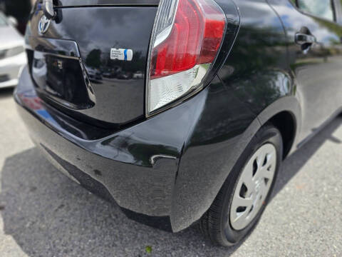 2016 Toyota Prius c Two