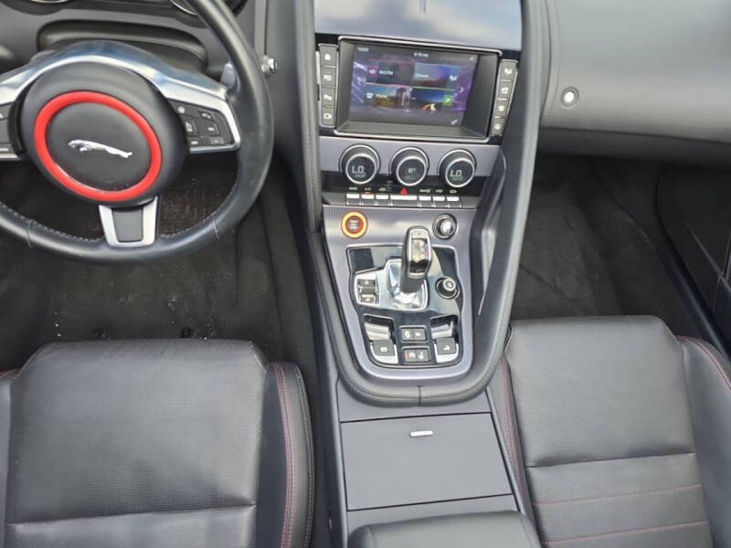 2018 Jaguar F-TYPE R-Dynamic