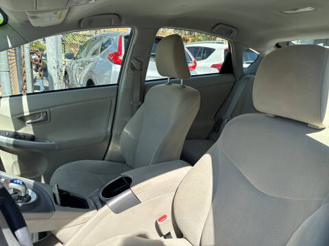 2014 Toyota Prius Two