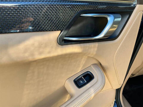 2016 Porsche Macan Turbo