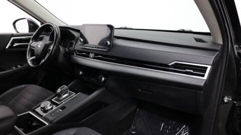 2022 Mitsubishi Outlander SE